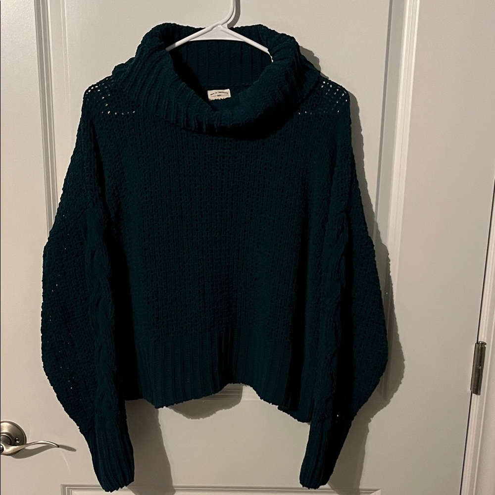 Billabong  Teal/Green Cowl Neck Crop Sweater